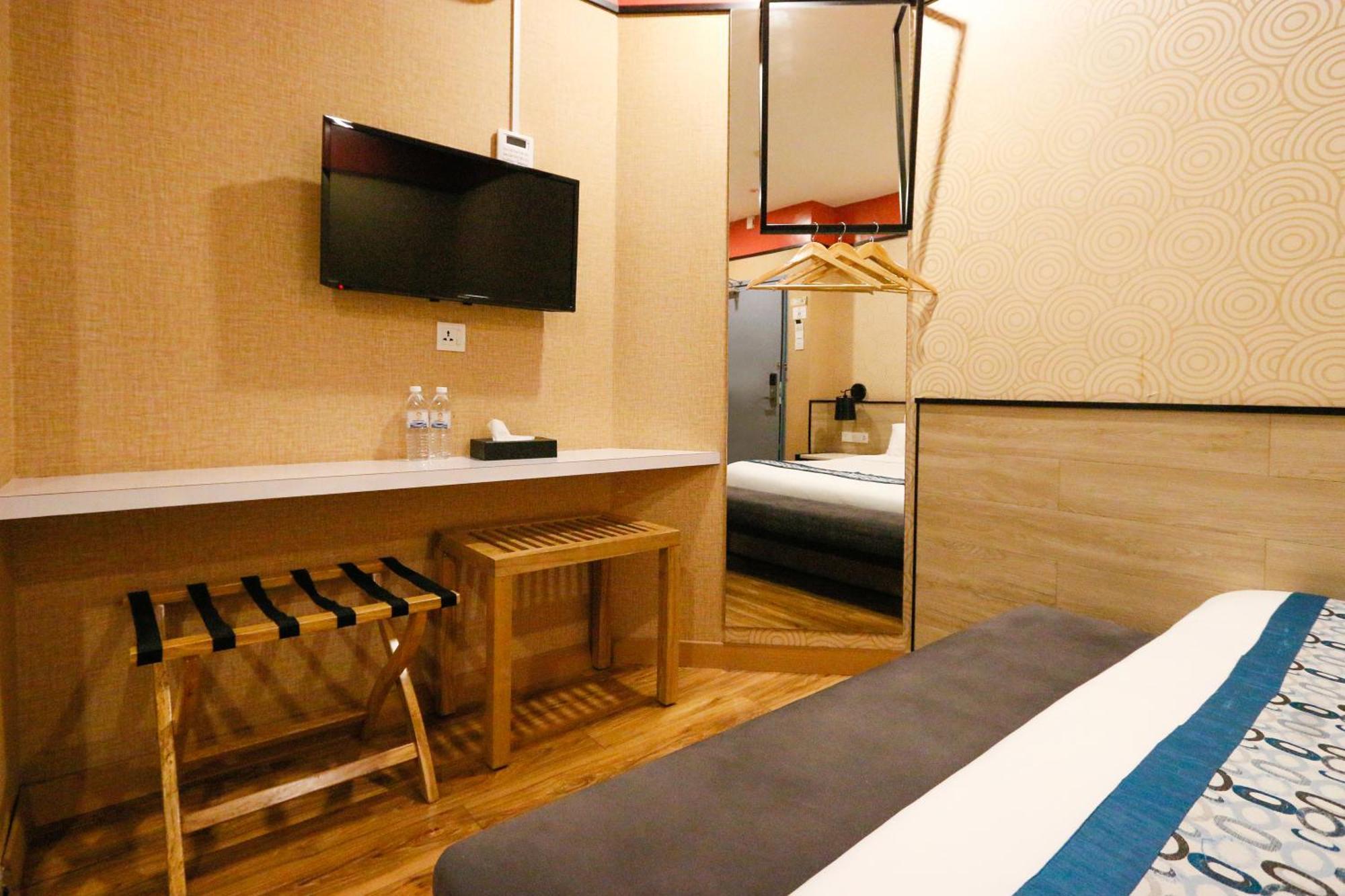 Golden Roof Hotel, Сери-Искандар Экстерьер фото