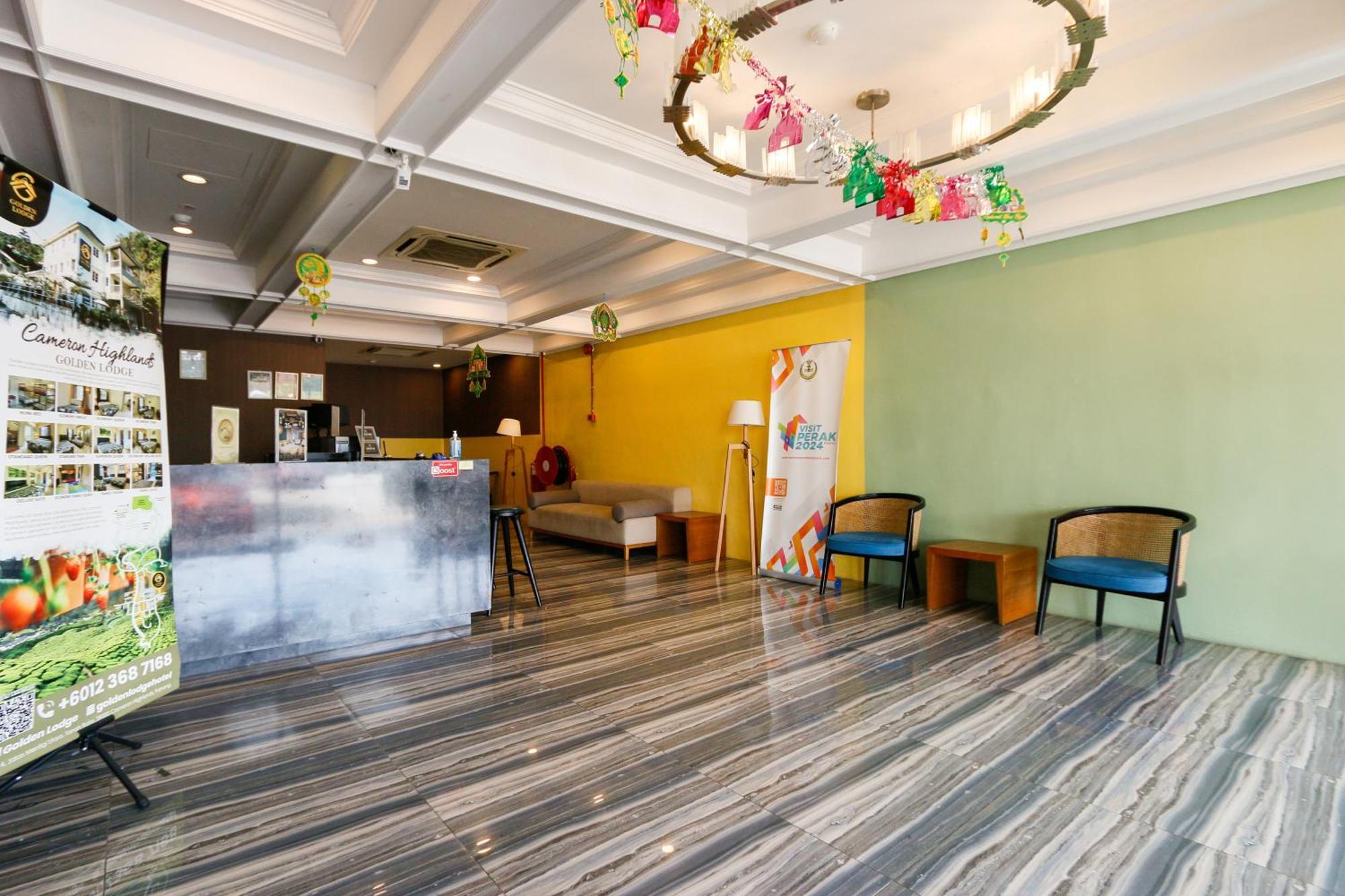 Golden Roof Hotel, Сери-Искандар Экстерьер фото